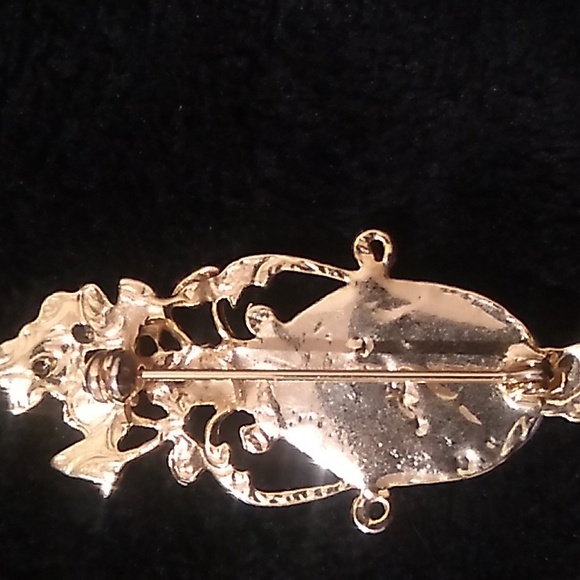 Gold tone faux pearl urn vase style brooch with rhinestones - Picture 5 of 5